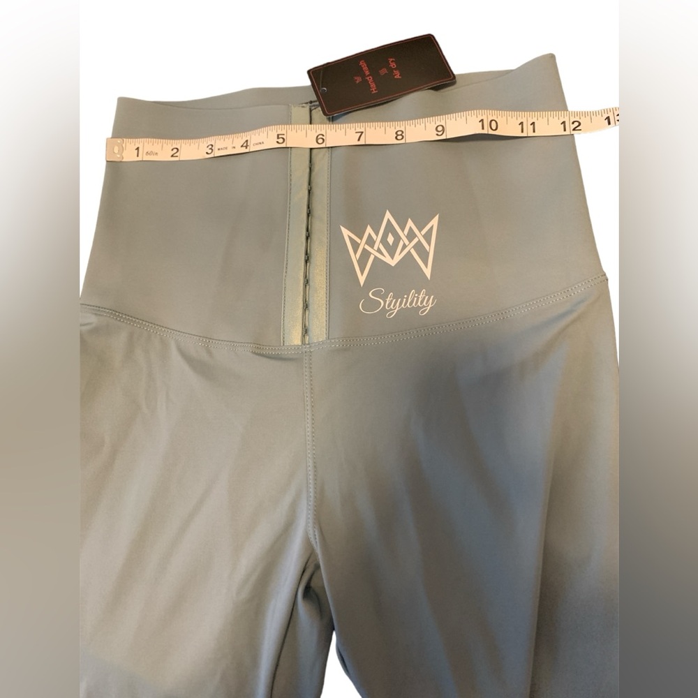 Styility shapers size small gray measurements in pictures NWT leggings